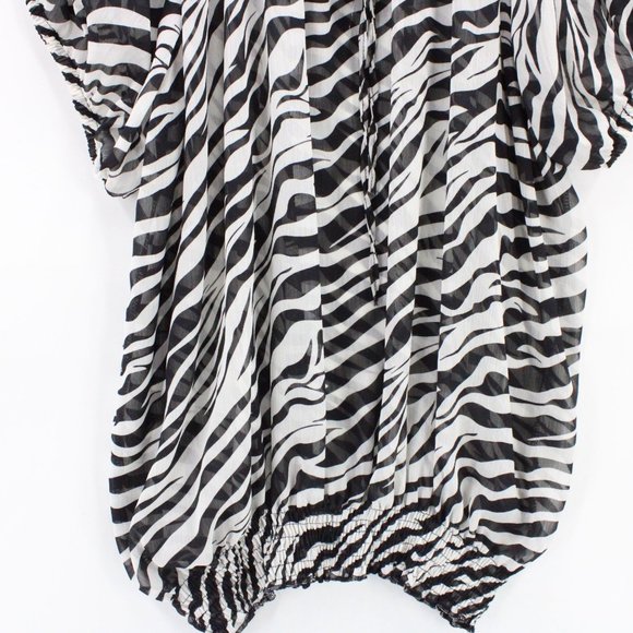Isabella Rodriguez Blouse Top Women Animal Print Lightweight Short Sleeve XL NWT - Picture 3 of 10